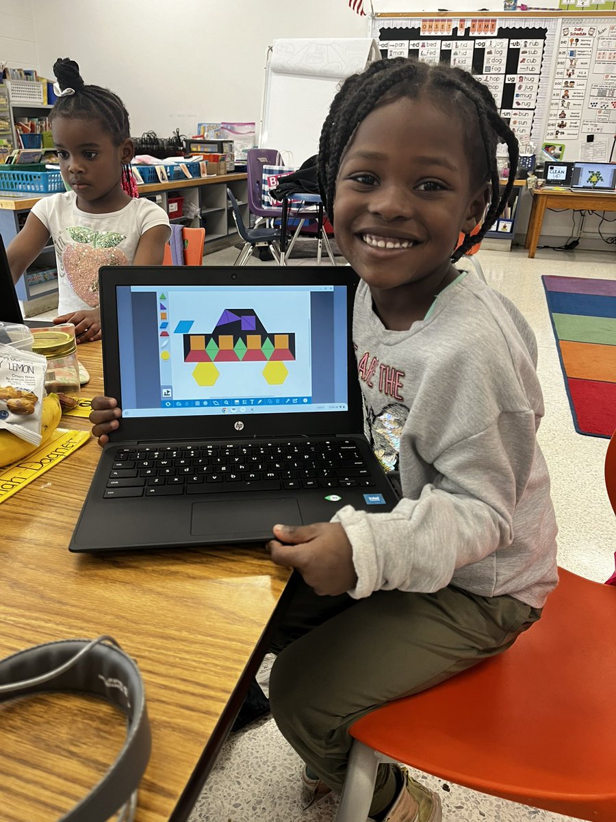 heatherschweit1's tweet photo. Having fun with spatial learning #flexibilityinthinking #problemsolving @BaysideBulldog @VBGifted @vbschools https://t.co/lDZtqNZ5zH