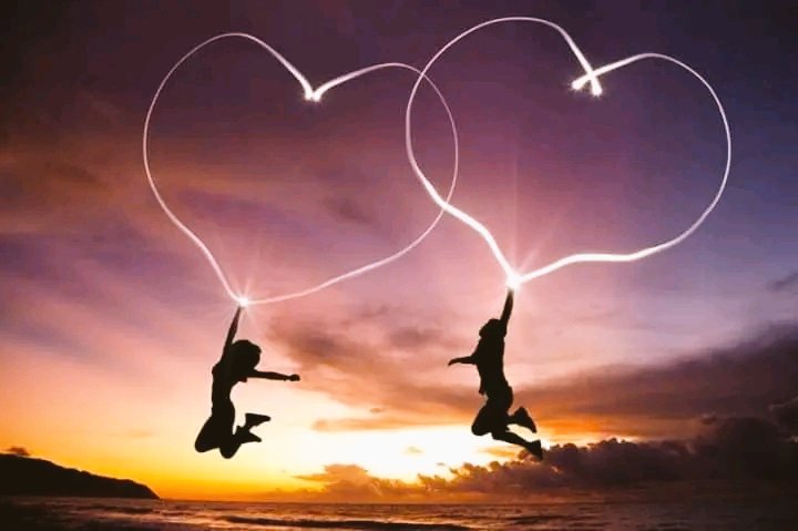 SamuelLukebayi's tweet photo. «Tu n'as pas à déplacer les montagnes.
Tombe simplement amoureux de la vie.
Sois une tornade de bonheur, de gratitude et de reconnaissance.
Tu changeras le monde en étant juste un être humain chaleureux avec un grand coeur.»

Anita Krizzan https://t.co/UCGaK2wvoZ
