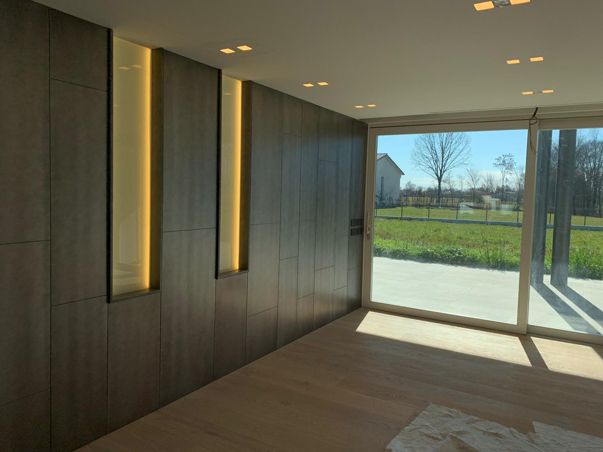 PellizzariGroup's tweet photo. Con l'illuminazione giusta, puoi creare atmosfere uniche e far risaltare ogni dettaglio della tua abitazione.

��� Pellizzari srl è  pronta a rendere la tua casa ancora più accogliente e affascinante offrendoti soluzioni di illuminazione personalizzate.

#IlluminazioneCreativa https://t.co/l0HJTUM4ZI