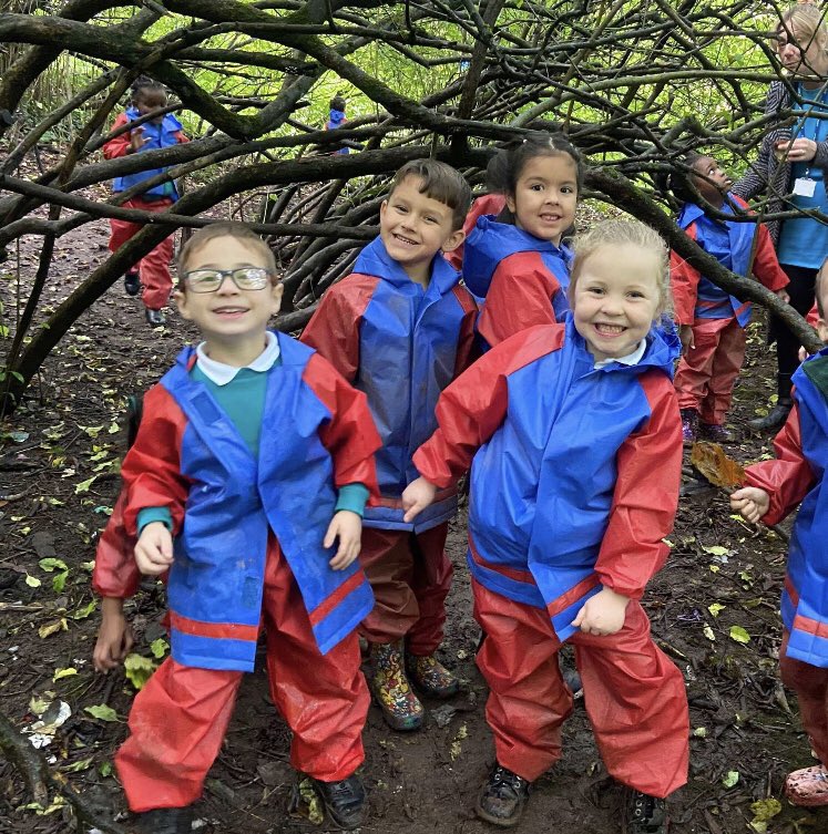 Springwood_Prm's tweet image. Year 1 and Year 1/2 loved their outdoor learning time this morning, exploring and making spooky ghosts out of their findings! #springwellbeing