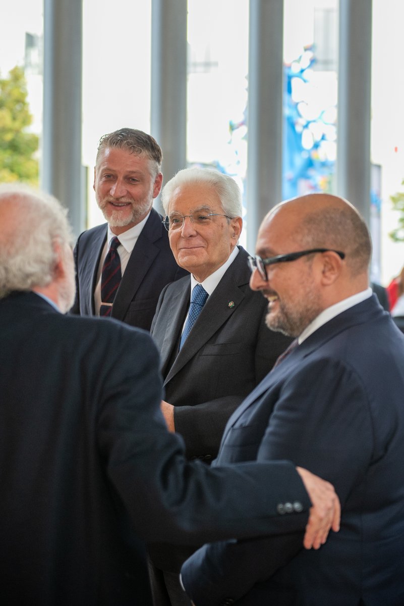 Museo_MAXXI's tweet photo. Alla presenza del Presidente della Repubblica Sergio Mattarella oggi abbiamo inaugurato l’opera "Non uccidere" di Emilio Isgrò e Mario Botta dedicata ai 75 anni della Costituzione italiana, insieme al Ministro @g_sangiuliano e al Presidente del MAXXI @a_g_giuli https://t.co/SNPApspC1g