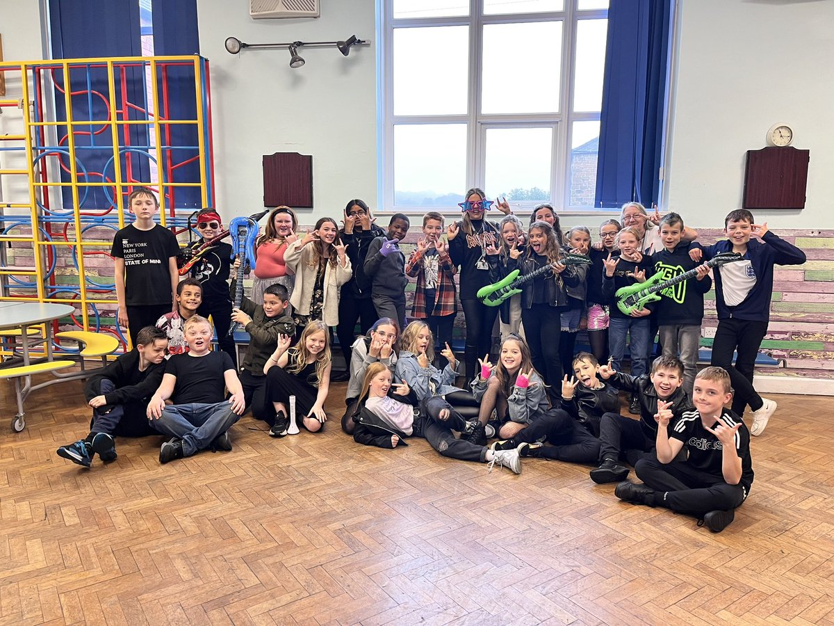 HooberClass1's tweet photo. What a great day we’ve had to celebrate TT Rockstars 🤘🎸 In 4 days you’ve worked your socks off and managed to answer 69,752 answers correctly which means we won our competition against Y5 🤩 Well done and have a great half term! 🥰 https://t.co/mGWaK4tIXc