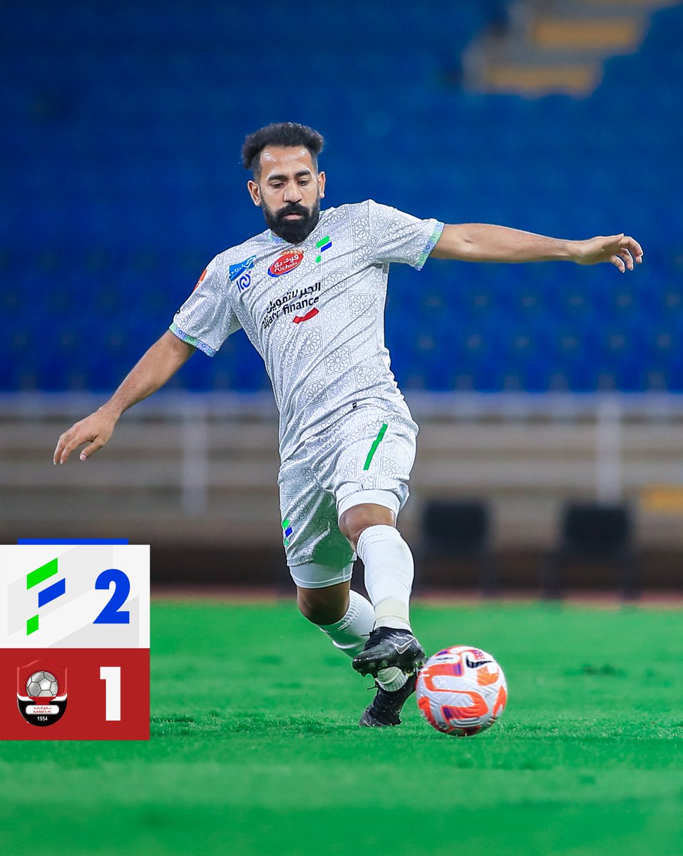 EnFatehclub's tweet photo. 75 minutes in the game.
#AlFateh_AlRaedFC
#RoshnSaudiLeague
#yallaRSL https://t.co/6tO5x64KOk