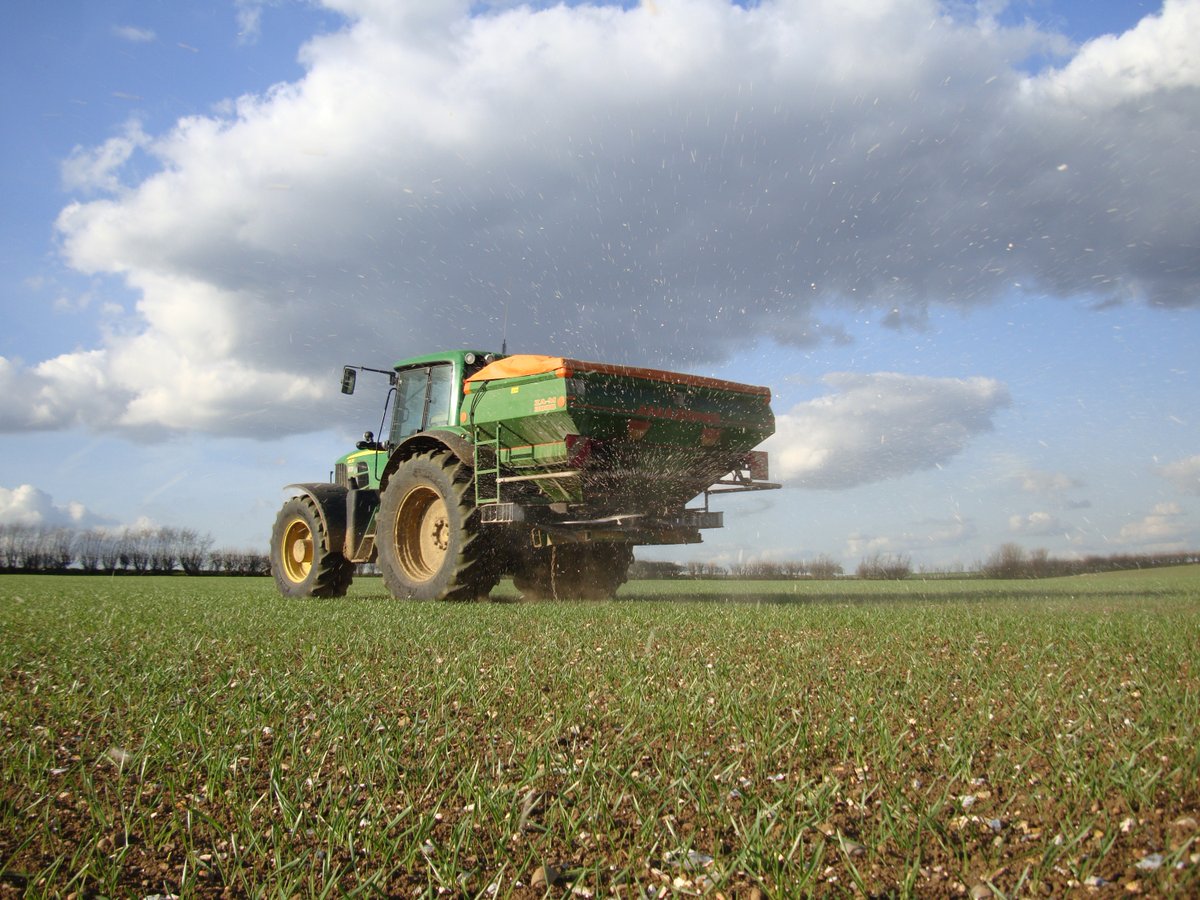 Get the latest #fertiliser news in Frontrunner, Frontier’s weekly market report: "News out of India this week has indicated written offers of four million tonnes but physical availability is still tight partly due to Chinese producers withholding stock."bit.ly/45PrVaE