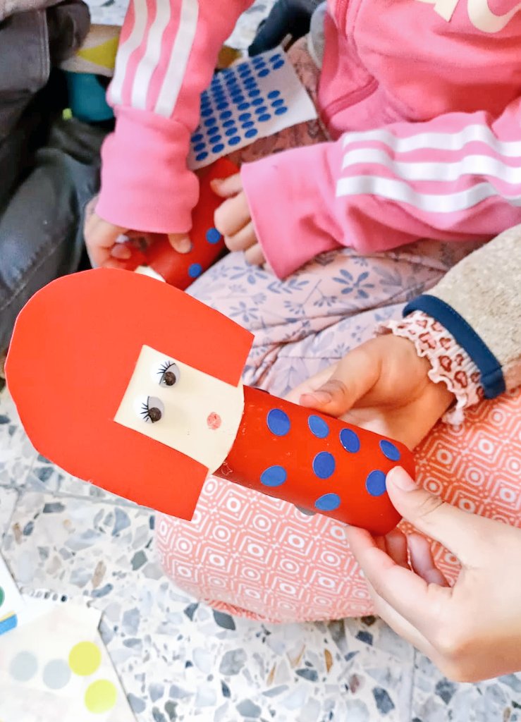 colegiotagore's tweet photo. #Tagoresemueve , #CreatividadTagore
Taller internivelar 1° 2° de Educación Primaria. El arte de Yayoy Kusama https://t.co/rilBllrjje