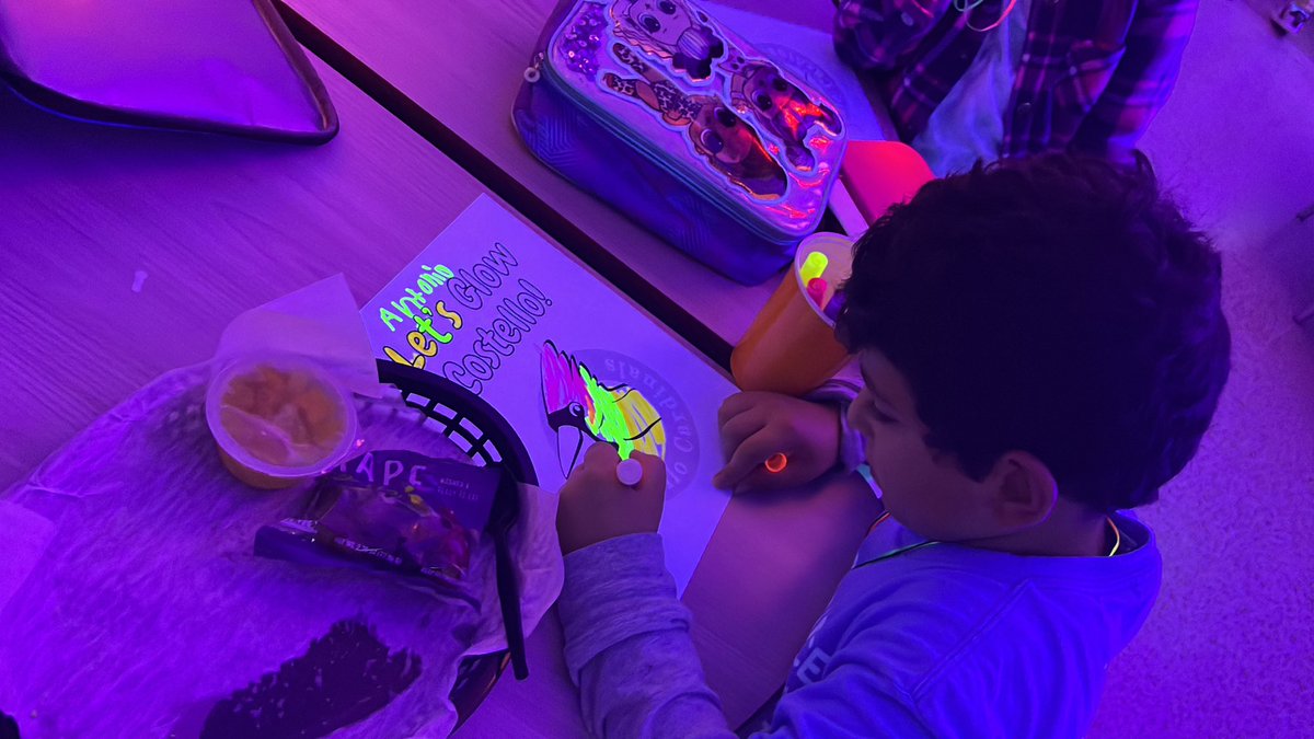 Costello Elementary (@costello_tweets) on Twitter photo “Best day ever!!!” “This is so cool!” “Can we do this everyday?” I think they like it <a href="/ingrid_peeples/">Ingrid Peeples</a> 😊 “Best day ever!!!” “This is so cool!” “Can we do this everyday?” I think they like it <a href="/ingrid_peeples/">Ingrid Peeples</a> 😊