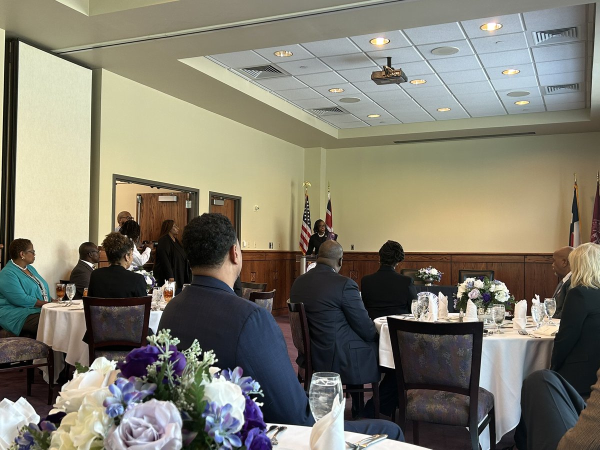 PVAMU_Pres's tweet photo. A significant moment for @PVAMU &amp; London Metropolitan University as we signed a MOA today creating a cohesive, international platform for on-going collaboration between our two universities.
#ExcellenceLivesHere https://t.co/Sqbc7NFtA3