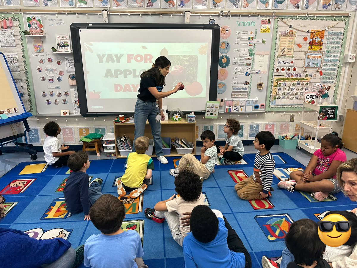 It was an amazing week full of collaboration and community for this group of young learners! Secor Farms on Wednesday, Pumpkin Party on Thursday, and Apple Day on Friday. Thank you <a href="/Scillieri_GW/">Salvatore Scillieri</a> and <a href="/misscastaldo/">Valentina Castaldo</a> for all  that you do for our students! 🎃💛🍎#mahwahconnects