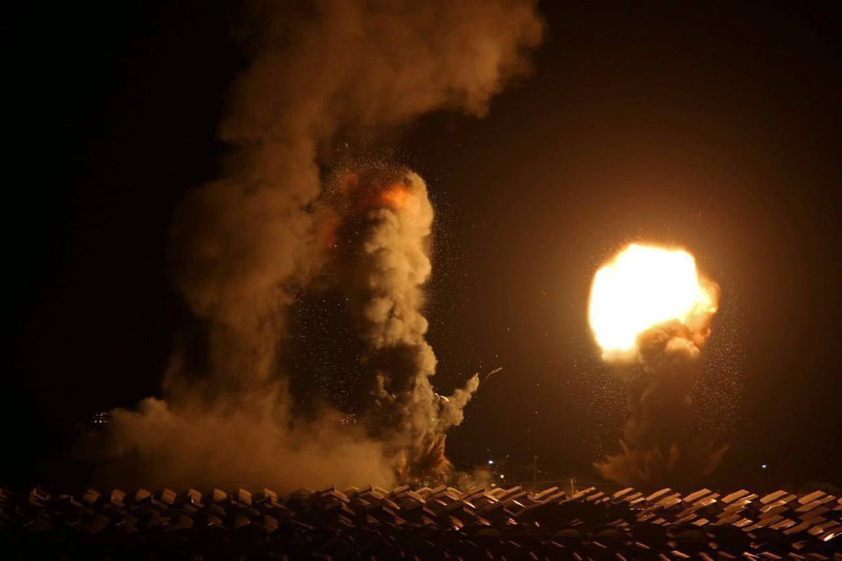 🚨🇮🇱 "Gaza is witnessing the heaviest bombardment on land, sea and air since the beginning of the war." - Al Jazeera correspondent