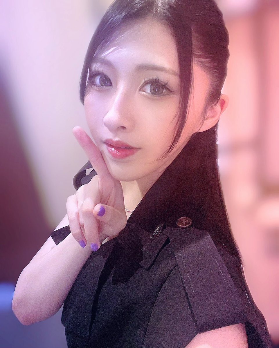 K_KUU009's tweet photo. ８月の頃の方が顔盛れてたな
マツエクナチュラルにしたけどやっぱりバサバサのほうが強めで可愛い気がする( ꇐᴗꇐ ) https://t.co/UiNNRxLSsS