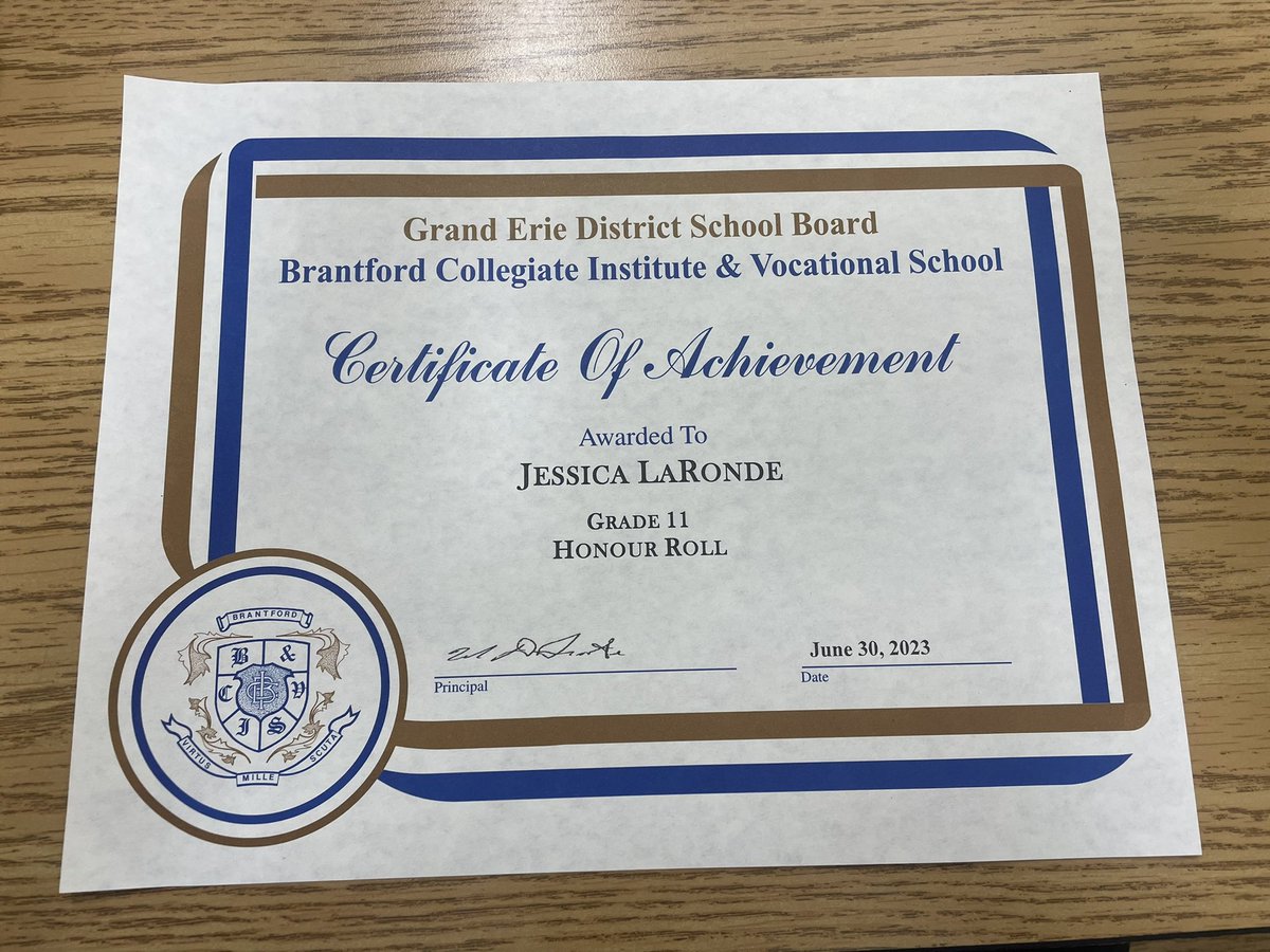 This past week I was recognized at my school’s award ceremony for making grade 11 honours roll! I am working hard this year in maintaining that and my high GPA! Being a STUDENT-Athlete means academics come first! 📚🥎
#classof2024 #studentathlete <a href="/SoftballRecruit/">Softball Recruit 🥎</a> <a href="/FastpitchAthRec/">Fastpitch Athlete Recruits</a>