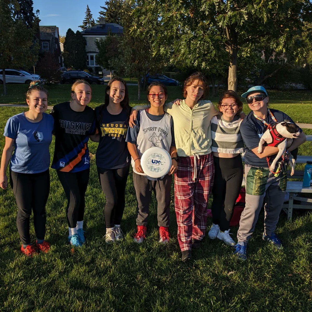 IL_Ultimate's tweet photo. GUM league is this Sunday @ Taylor Park!
💪 Middle School=2-3:30
💪 High School=3:30-5
Wear your costumes or Coach Ante gets to paint your face as a beautiful beautiful butterfly. 🦋
👐 Registration is open all season! Link in bio 🔗
#girlsultimatemovement
#falltimate https://t.co/KOws2mXhF2