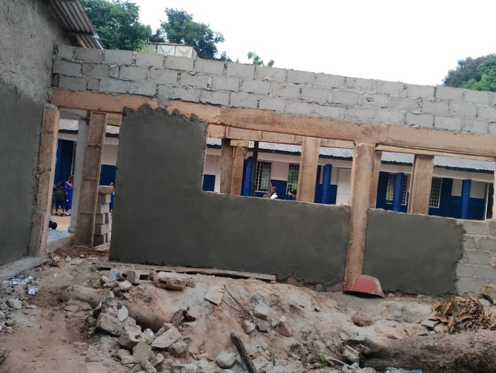 T_Fi_Three_P's tweet photo. More speedy progress! Roofing and tiling start next week. https://t.co/rH7VaIanMz