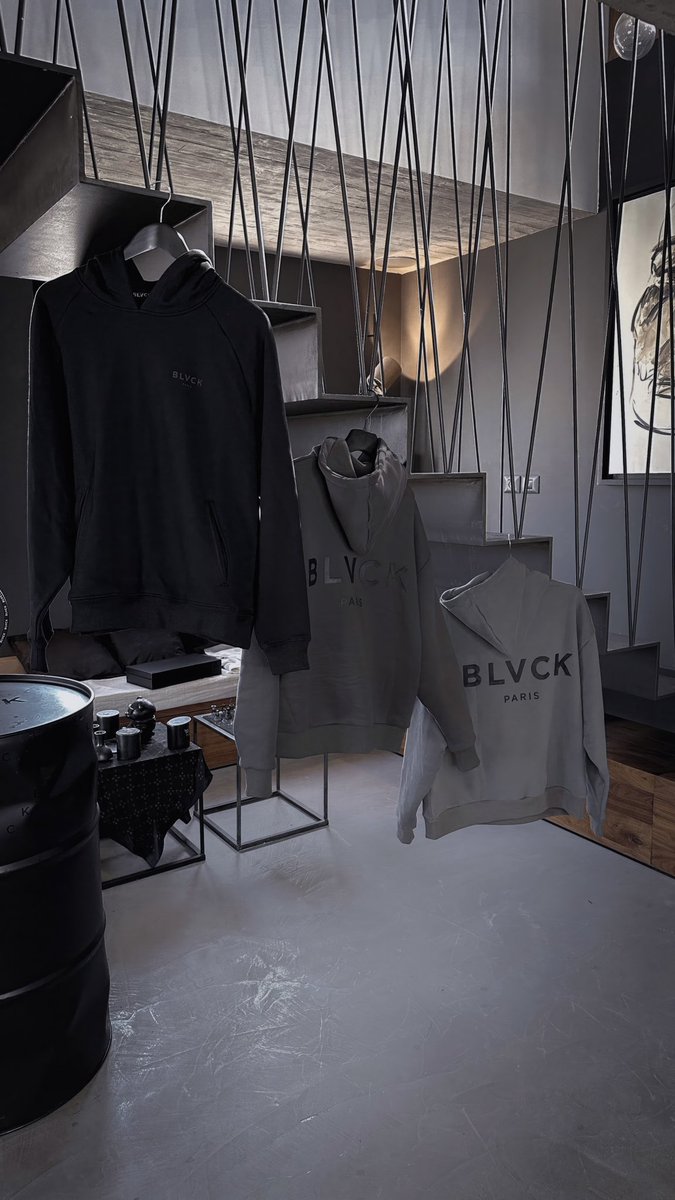 Blvck Paris tweet media
