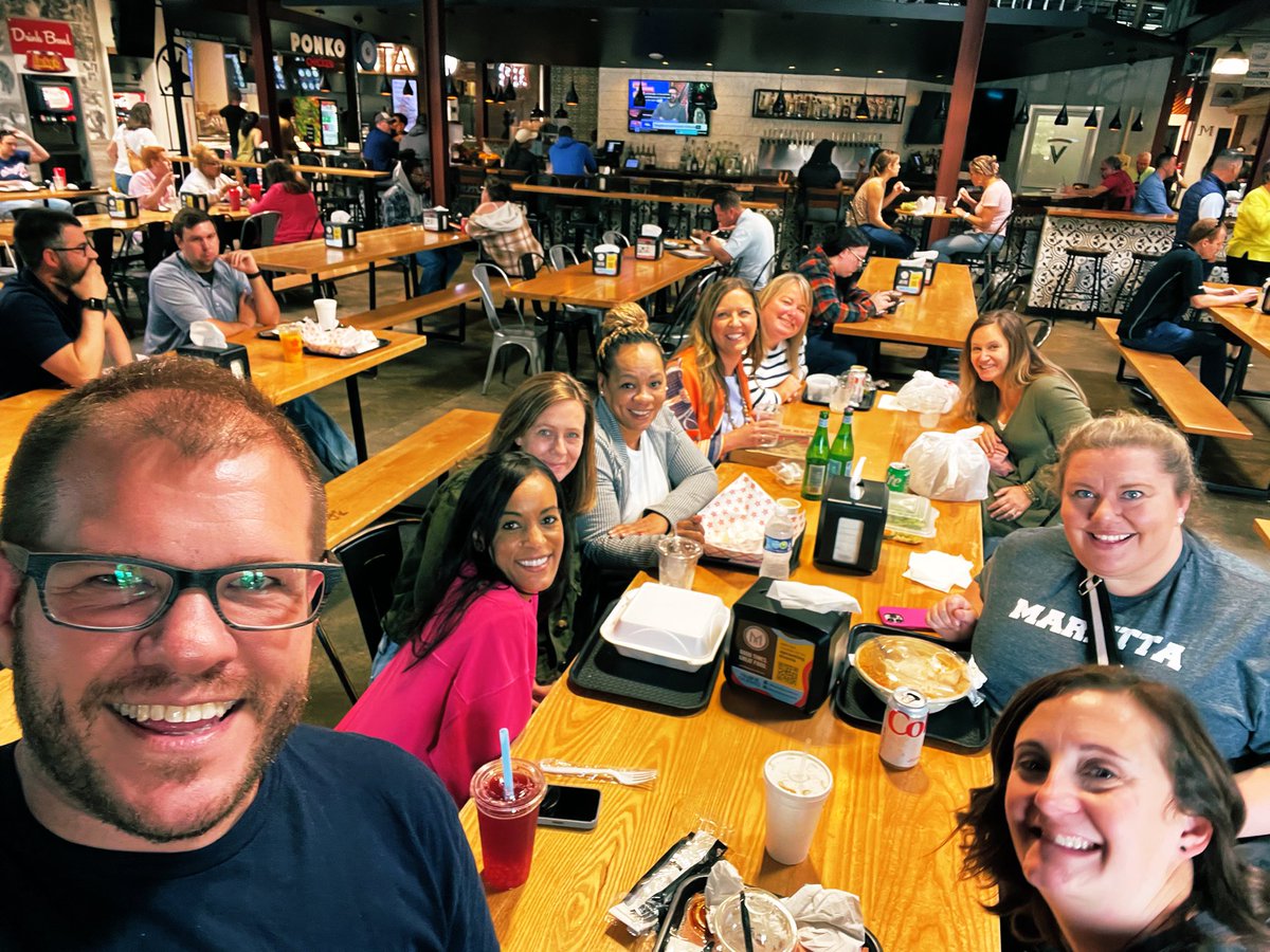 SorforMore's tweet image. When you show up to grab lunch and all the coaches from the schools you serve are there! I love these people! What a treat to work with these amazing leaders! #literacyandjusticeforall can’t happen without Y’ALL! ❤️@coxcampus