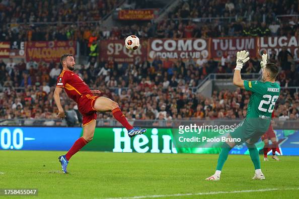 WayneinRome's tweet photo. #ASRoma have the best defensive record in the #EuropaLeague, with just one goal conceded

This is a remarkable feat considering the Giallorossi have been without backline leader Chris Smalling, a situation further complicated by Llorente's absence.

Cristante's emergency positioning alongside a new and raw defender in Ndicka has to also be acknowledged. How vital is Bryan, and Evan has grown in a short amount of time.

Great coaching, excellent mentality for these players to step up to the plate