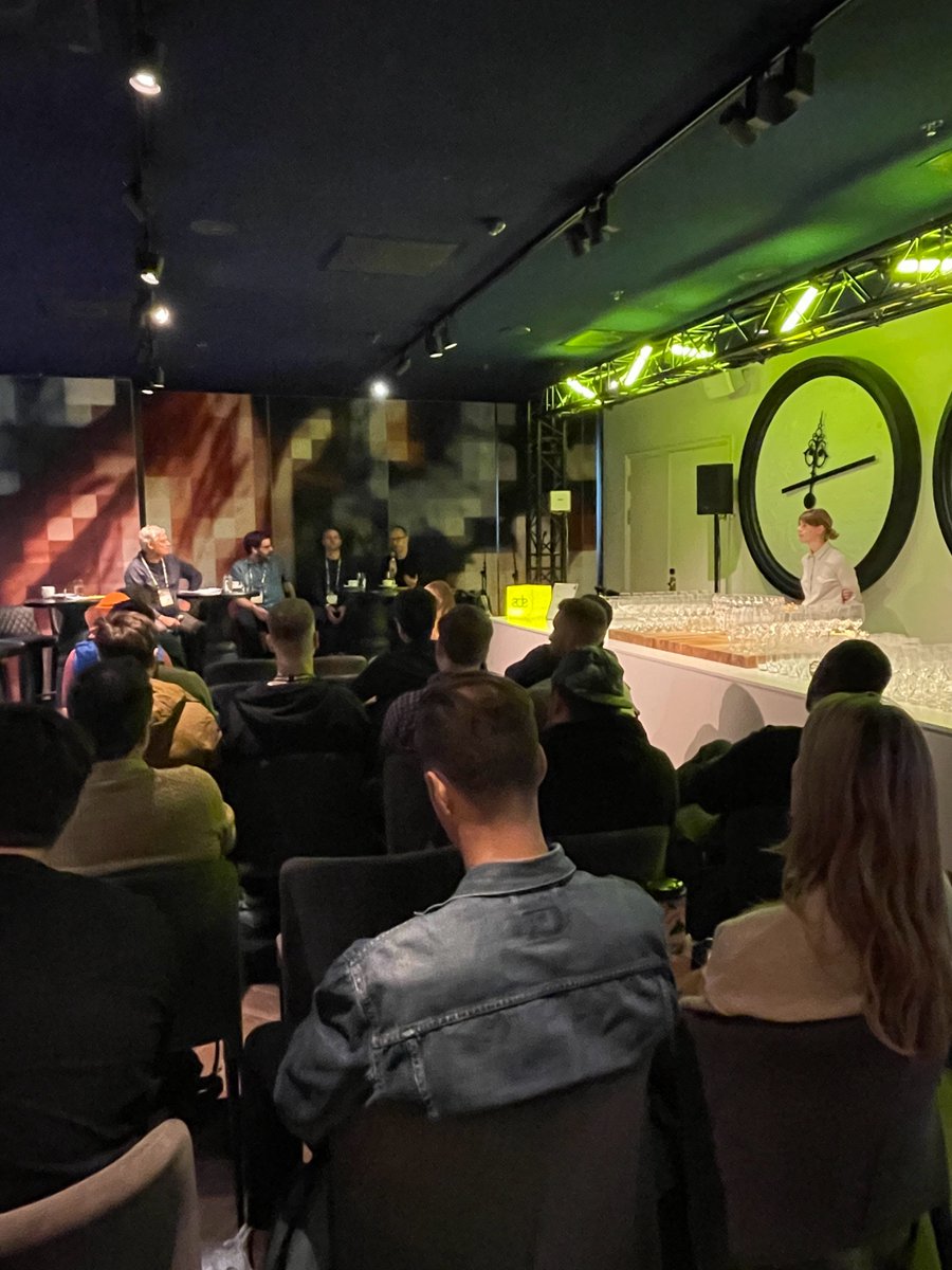 House Club Set tweet media