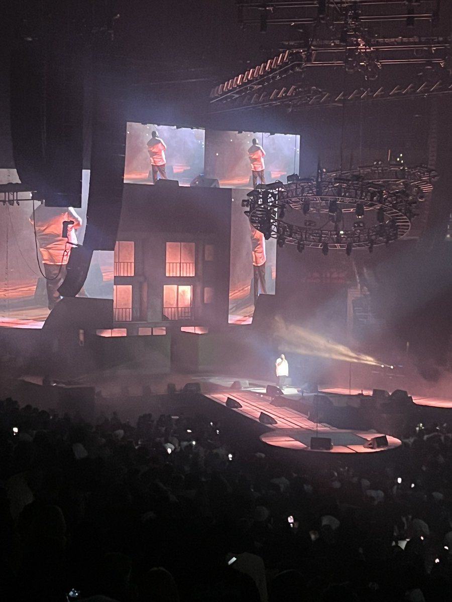 ItsDezziPooh's tweet photo. Went to see my bby RodWave last night 🫶🏽 https://t.co/ihPknHUOjl