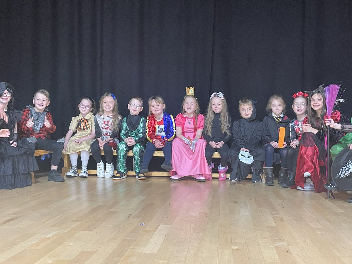 Mrs_RWilson's tweet photo. Proud teacher moment today ❤️Our class assembly was a huge success 👻🎃 @JPrimary #Halloween #assembly https://t.co/Ceg8NO0Zoy