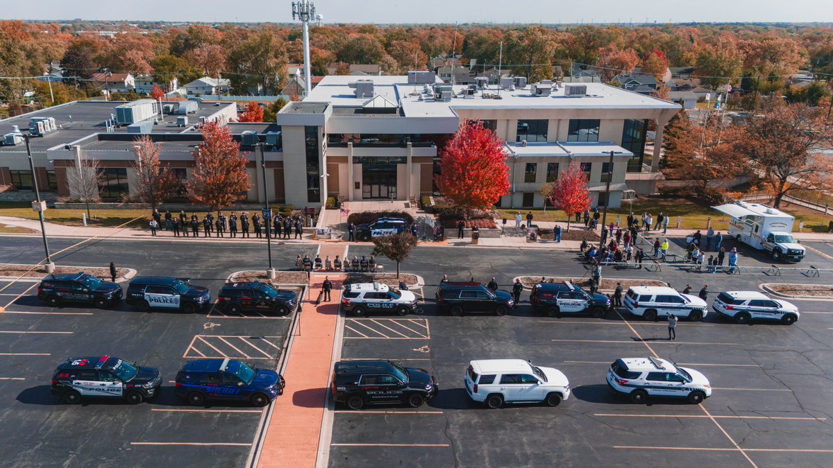 GHPoliceDept's tweet photo. The #GHPD would like to thank everyone who joined us as we honored our fallen K9 Lobo #406. Thank you to the community for your support and thank you to surrounding agency K9s who attended the memorial. To view the full ceremony, please visit: https://t.co/y9YdWpwNNE https://t.co/tnk57Jplk8