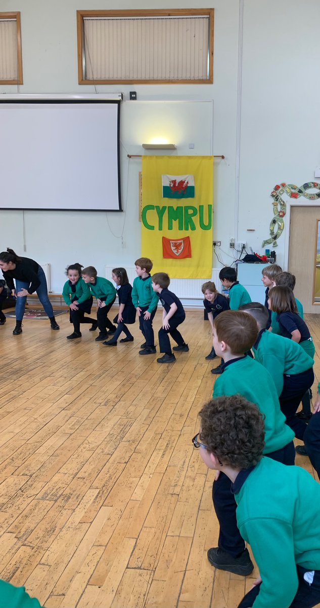 yberllandeg's tweet photo. Diolch i @theatrgencymru am ymweld â Bl2 heddiw. 
Yr2 enjoyed your visit today. Diolch yn fawr! 
#swyn https://t.co/aNJeNqessL