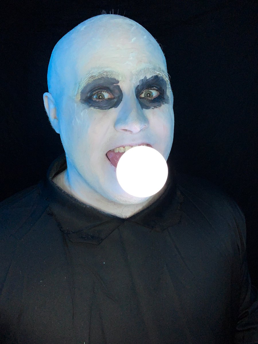 Doc_Rants's tweet photo. “She makes me think of…volatile chemicals!”

#unclefester #theaddamsfamily #addamsfamily #addamsfamilyvalues #christopherlloyd #90s #90smovies #spooky #comedy #cosplay #cosplayer #addamsfamilycosplay https://t.co/GI6ChJFjH6