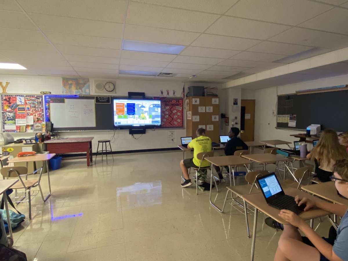 mr_chatley's tweet photo. We love incorporating #FlashcardFactory and @PearDeck into our Social Studies review classes here at York CSD! 🍐 @LindseyMPeet https://t.co/MlupZq7Tta
