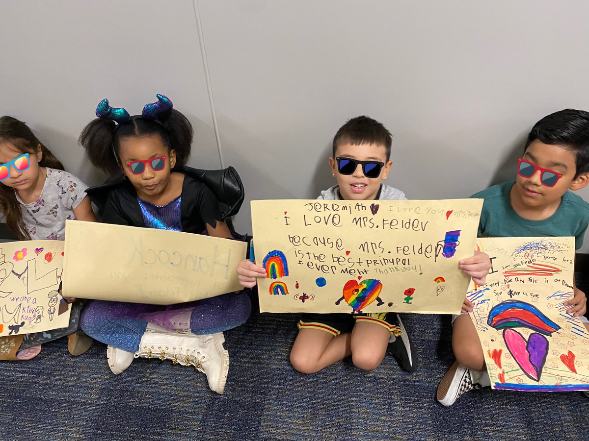 CFISD_Hancock's tweet photo. The students at Hancock absolutely LOVE their principal!!
#BestPrincipalEver #PrincipalParade #ThankAPrincipal #PrincipalAppreciationMonth @FelderTamera
π©·ππ©·ππ©·ππ©·ππ©·ππ©·ππ©· https://t.co/rRx3PGrWqq