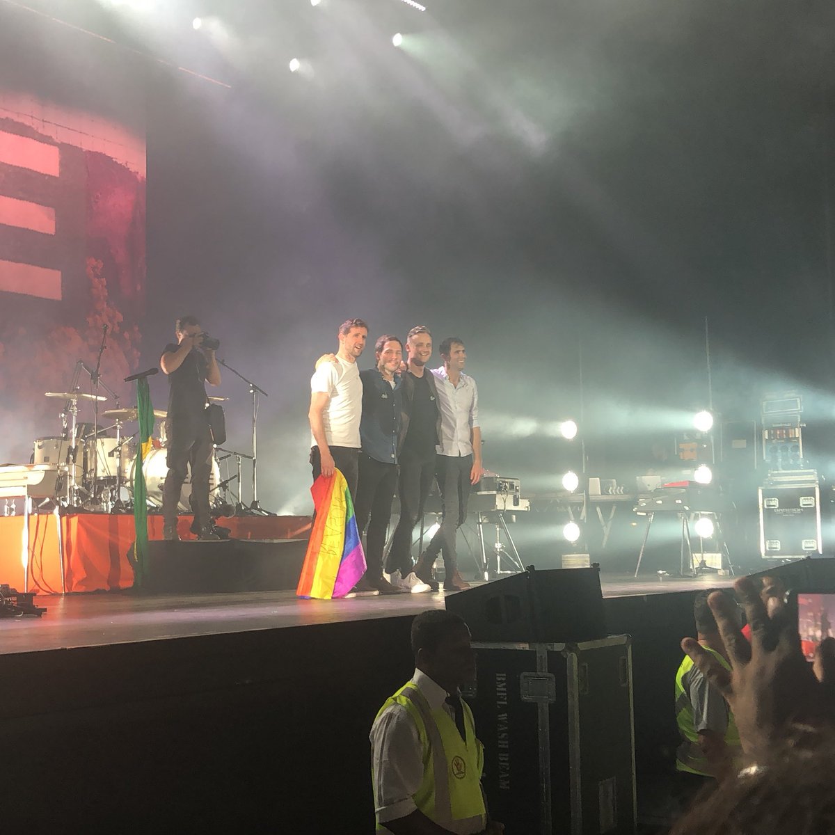 bylsgside's tweet photo. The day I met you in person is one of my most precious memories. These are my treasures 💕
#SomethingOnlyYouKnow #Keane20 https://t.co/4g0Jmn6jhD