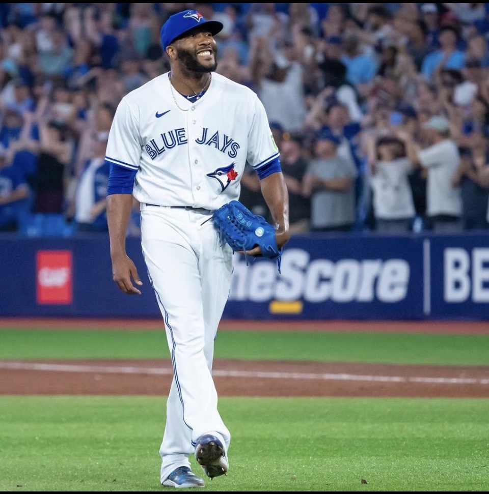 npgsports's tweet photo. Happy Birthday to #MLB #FreeAgent RHRP Jay Jackson (@Jaxland58)! 🎂🎉🕺
#SmileyJ enjoyed a great 2023 campaign with the #BlueJays:
2.12 ERA in 25 G and 29.2 IP, .171/.243/.314, 0.91 WHIP, 27k/9bb 💪👏
Enjoy your day and look forward to a big 2024! 🙌
#Jaxland #JayJackson https://t.co/wMsALjyGWR