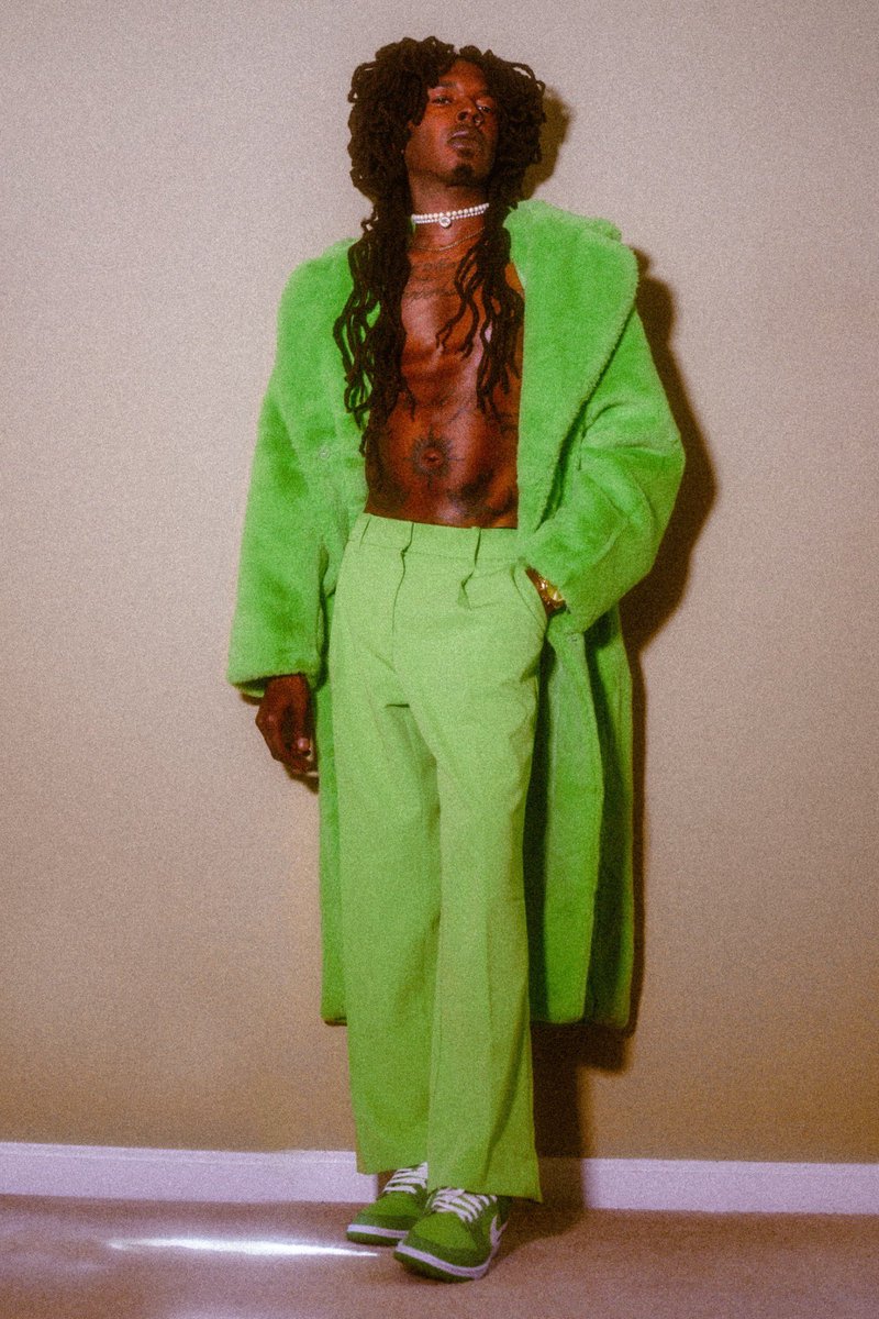 BlessedByJudas's tweet photo. Me Styled by Me #Blamejudas #BlessedByJudas #WWJD #Ovo #ScorpioSzn #RT #Stylist #Wardrobe https://t.co/xOIh5s8Wgd