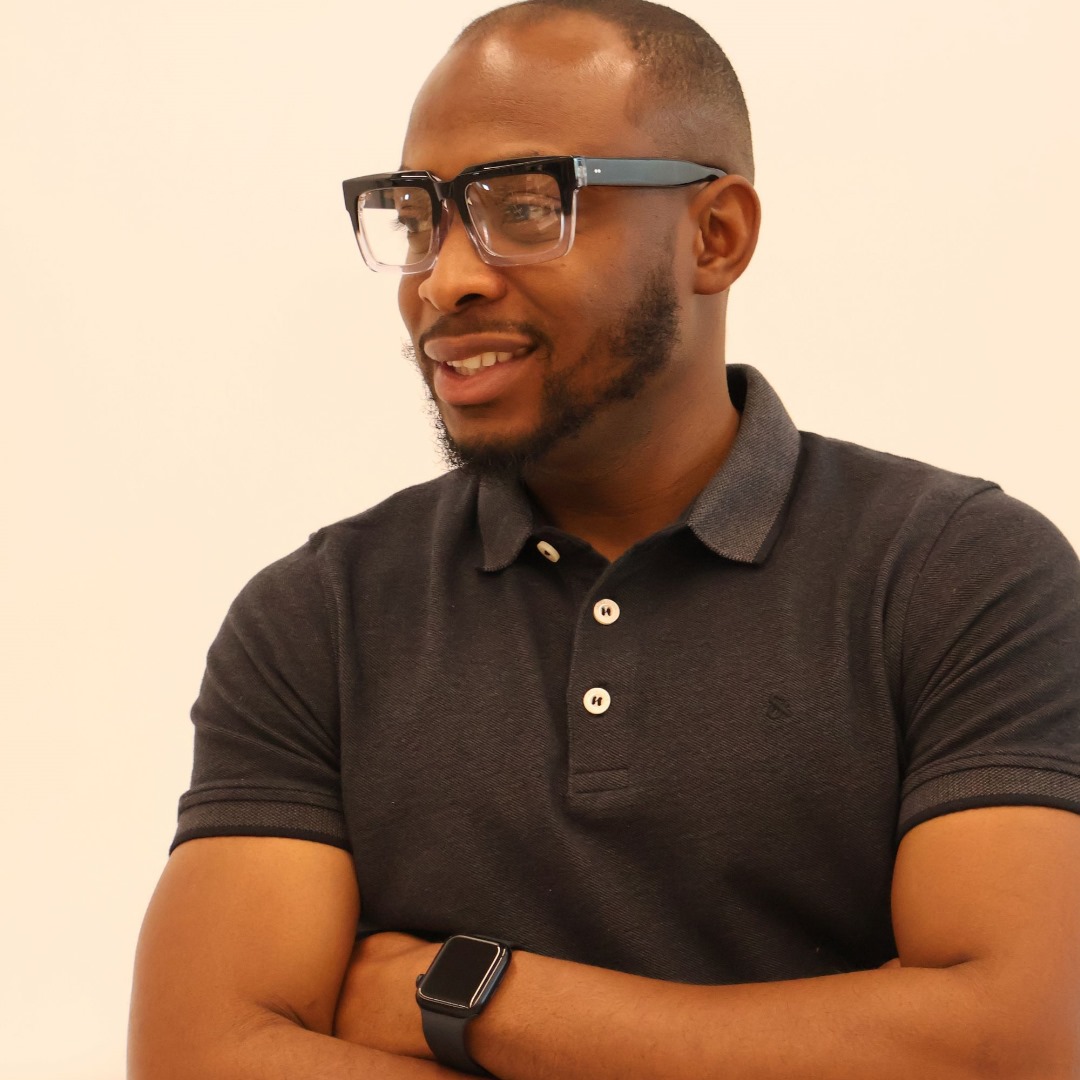 glassesng's tweet image. Everyone smiles more on Fridays😊Available from 1'st November #glassesng #eyefashion #opticalframes #lagosnigeria