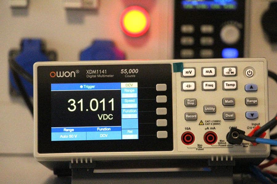 Owon XDM1141 Masa Tipi Dijital Multimetre 55.000 sayım

Üstün Özellikler:

+ 3,5 inç (480x320) yüksek çözünürlüklü LCD

+ 55.000 sayım, %0,05'e kadar DC voltaj doğruluğu

+ Saniyede 65 okumaya kadar

+ Çift hatlı ekran desteklenir

+ Grafik modunda erişilebilir trend analizi