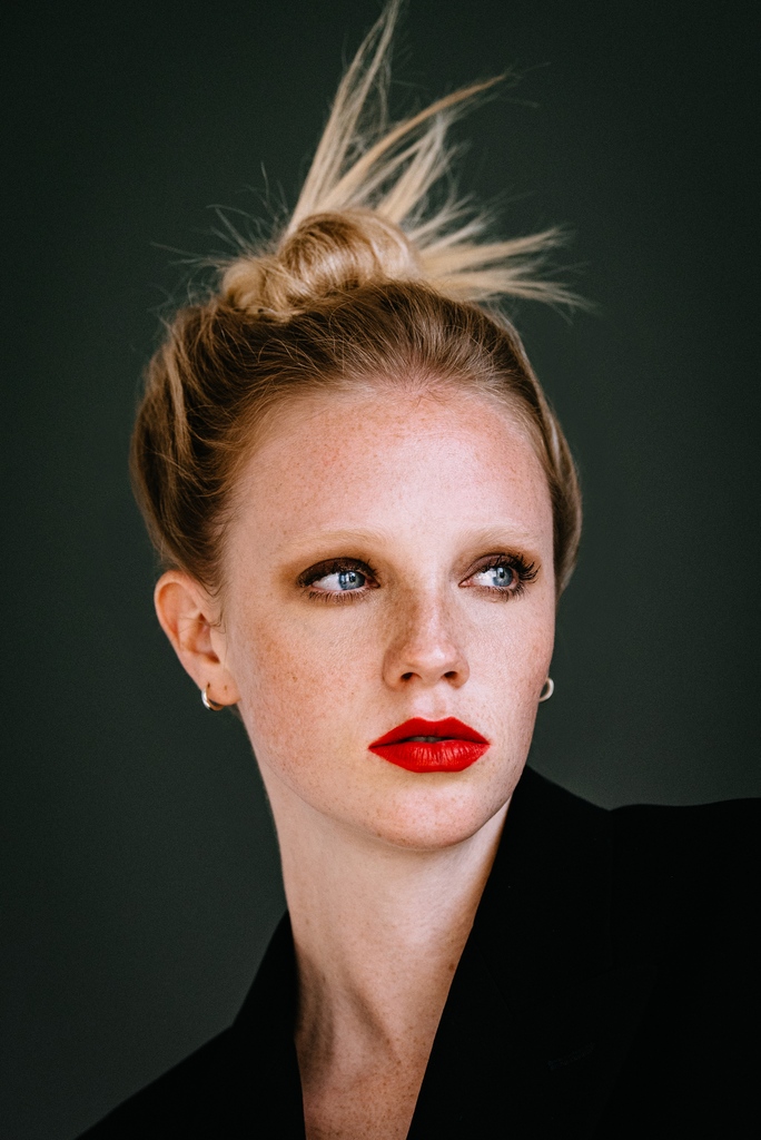 BryanCantor's tweet photo. The final look from my #photoshoot with @emmienielsen!
πΈ@asjacaspari
ππΌββοΈ@andreasschonagel
#beauty #makeup #celebritymakeupartist #celebrityhairstylist #nyc #hair #nycmakeupartist #nycmua #muanyc #makeupartistnyc #mua #makeupartist #makeupnyc #cosmetics #femalemodel #glam https://t.co/P96c4Cq5vY
