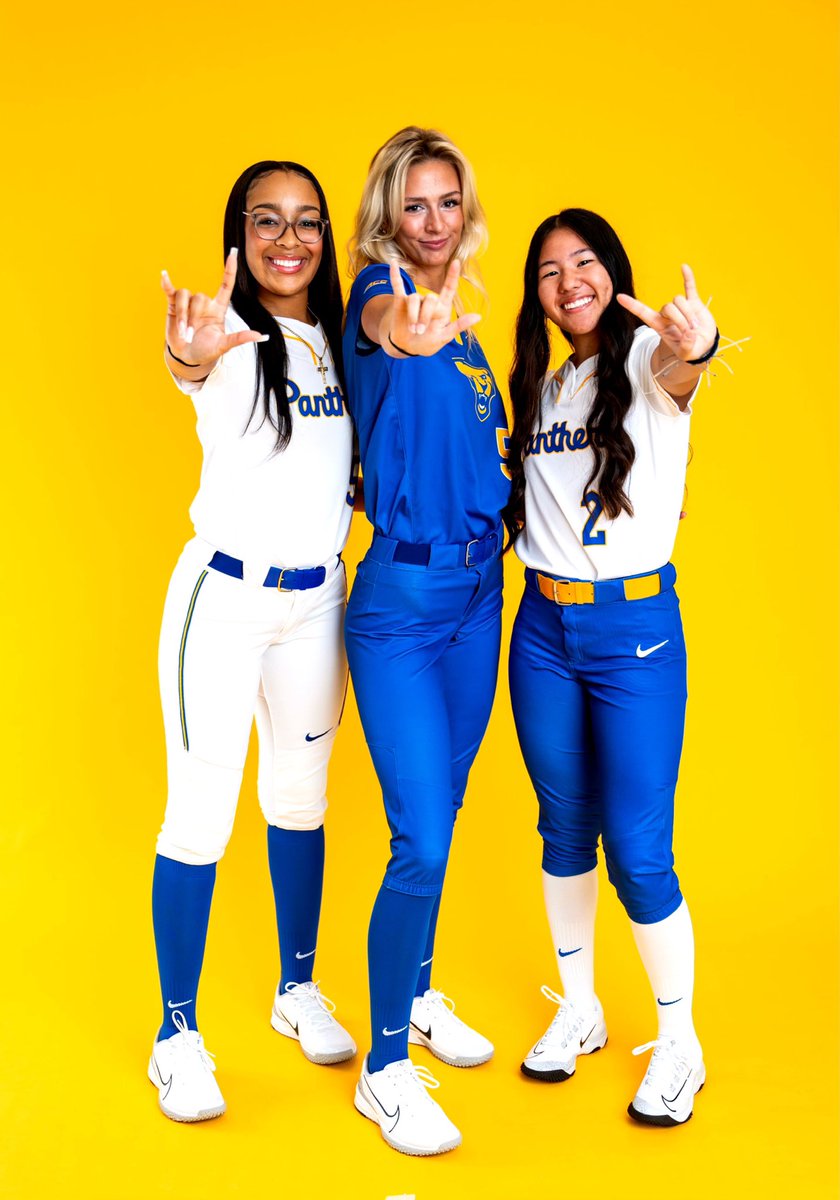 sparksgwen27's tweet photo. amazing official visit with @Pitt_SB !! and so excited for the next 4 years with my girls‼️#H2P 💙💛 @HawksHarbold @ND_LadyTitans https://t.co/GxQHHzo92c