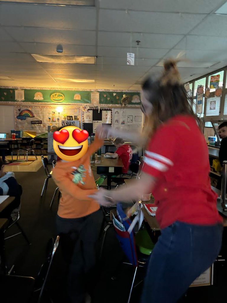 Did someone say Friday morning Taylor swift dance party?!