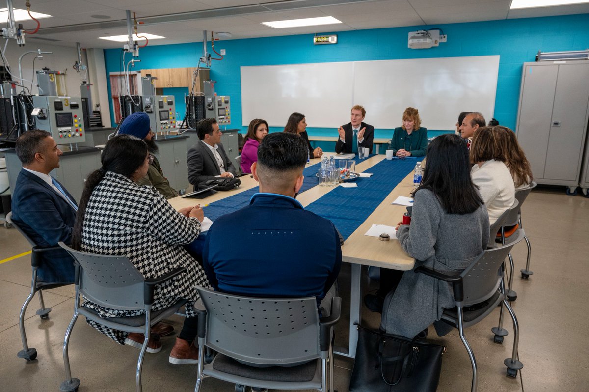CitImmCanada's tweet photo. Canada is a major destination for international students: https://t.co/Wa5tsK1tTY

Reforms to the International Student Program will help strengthen the experience and opportunities of genuine students from around the world looking to study in Canada by protecting them from fraud.
