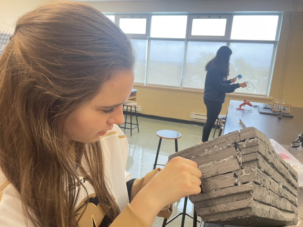 MsLushman's tweet photo. Thank you to @jonlee04 @marineinstitute for giving us a few tips on our boat design for the upcoming model boat race next week! @SPJHPythons https://t.co/9O3o2uWsuD