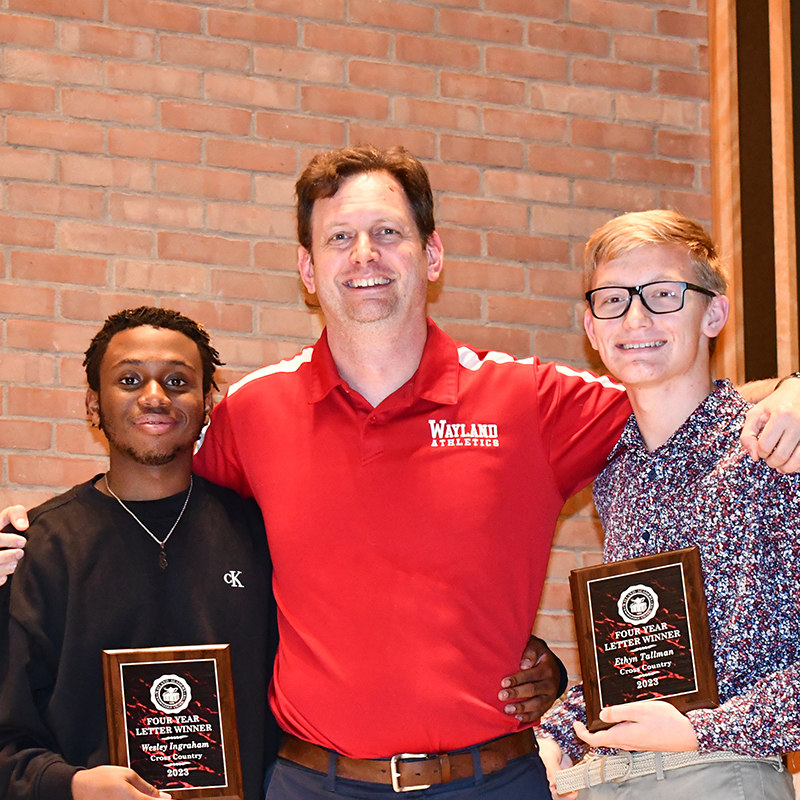 We held our fall sports awards ceremony to celebrate the hard work and dedication of our Big Red athletes and coaches.🏆

For a complete list of our Fall Sports Awards, visit: wayland.org/about/school-n…

#RingTheBell #wisconsinsports