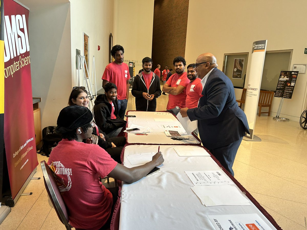 Professor Damon Walker and his students helped organize #stlcybercon making it a resounding success! #umsl #UMSLBusiness #WeTransformLives