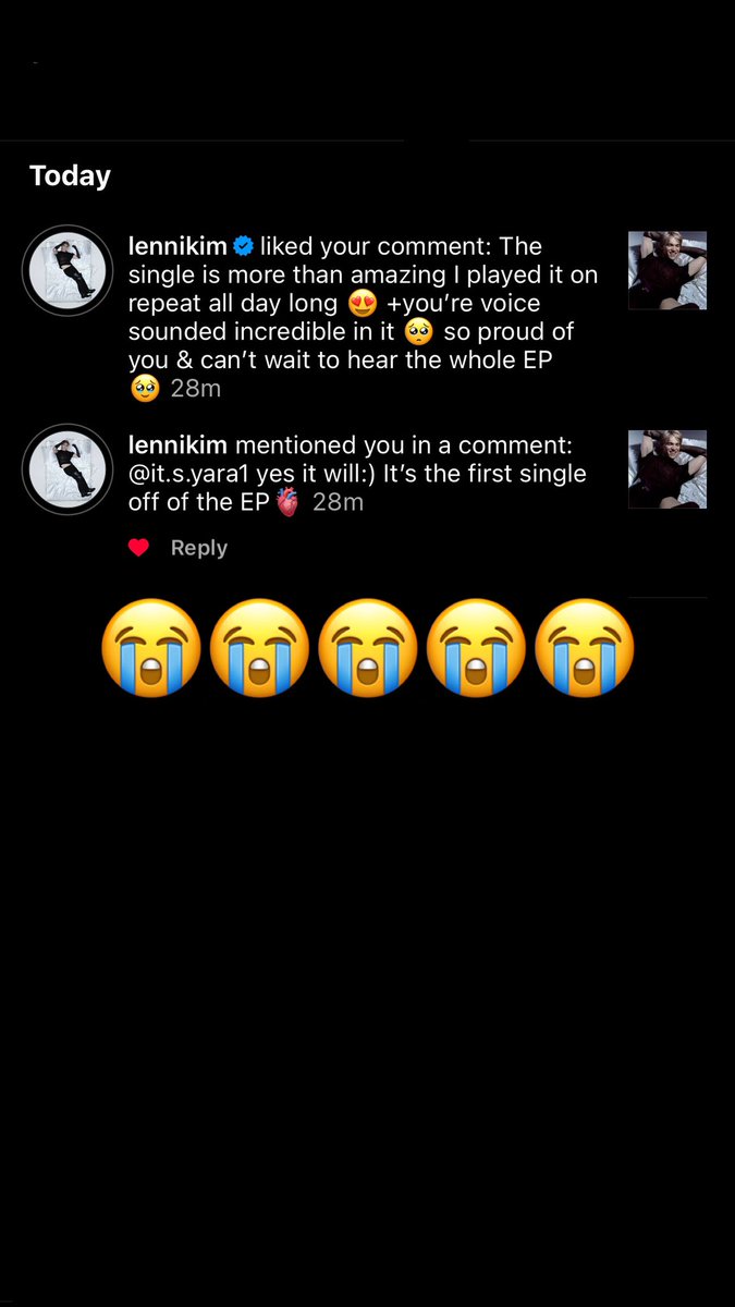 Emily59015360's tweet photo. Oh my godddddddd 🥹
I can’t wait to hear it 🤩
@lennikim https://t.co/CQoq2AtMe1