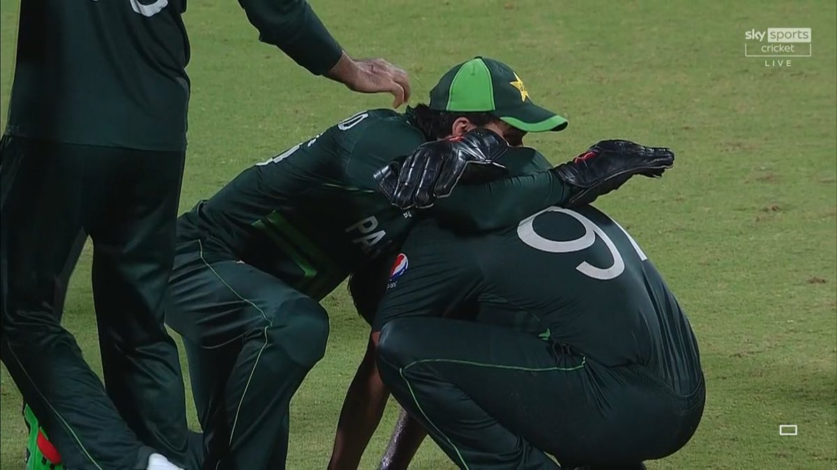 muhammad_aleee's tweet photo. Congratulations #PakistanCricketTeam for not breaking their losing streak.
#PAKvsSA https://t.co/GSEt7esrRM