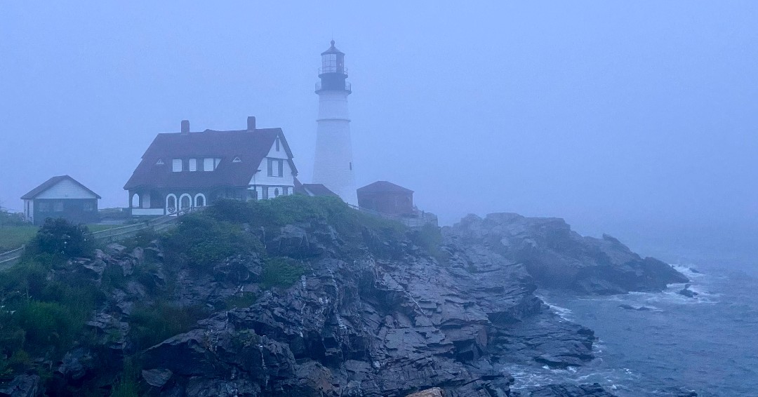 #FieldPhotoFriday The Portland Headlight in Cape Elizabeth, Maine, looking spooky in the fog. 🦇👻🎃

📸: Pru Crawmer

#Lighthouse #Fog #PortlandHeadlight #Maine #Spooky #GIS #Geospatial #BeyondEngineering #NV5Geospatial