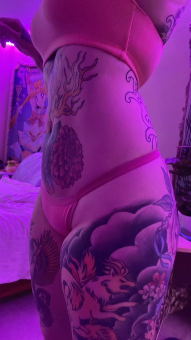 WOOF WOOF WOOF https://t.co/lJmMu3yr7O