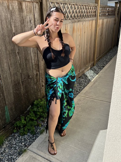 Missing summer 🥹🩷🏝️ https://t.co/FKPxQBDXId