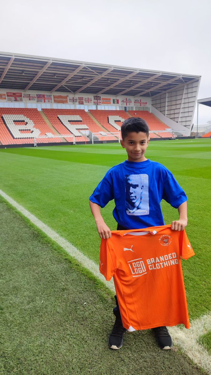 SpottedBy99's tweet photo. Massive congratulations to u10 player Yunus who came through @SpottedBy99 to successfully trial and sign for @BlackpoolFC 👏👏🙌⚽️ https://t.co/XqtM8hnToT