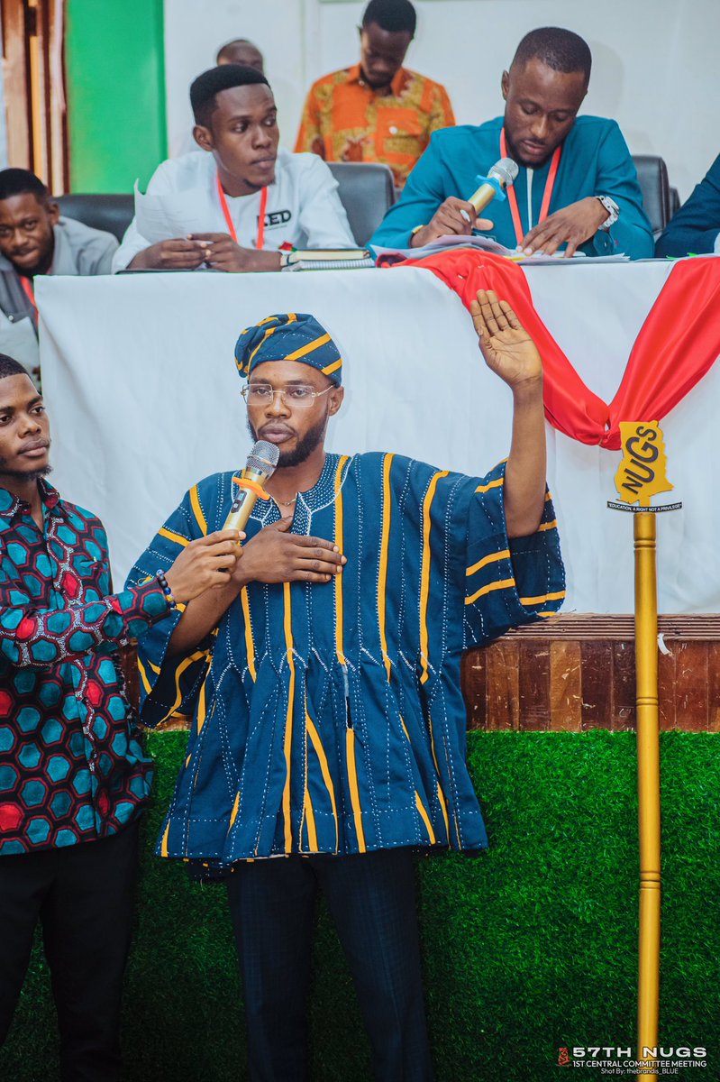 gideon_larbi's tweet photo. 1/3 Every opportunity to lead is equally an opportunity to serve and learn, I believe passion,dedication and undying resilience should be the hall mark of every leader, i promise to be the best in my capacity with the help of God. https://t.co/g8g53iLe4i