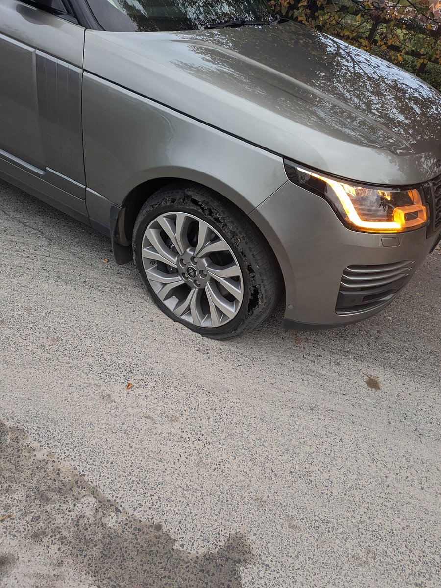 Incredible experience from <a href="/TheAA_UK/">The AA</a> when I had a blow out on the M6. From initial call to being on my way 40 minutes (at rush hour). Big shout out to Phil 👌

<a href="/NatWest_Help/">NatWest</a> Black account perks 🫶