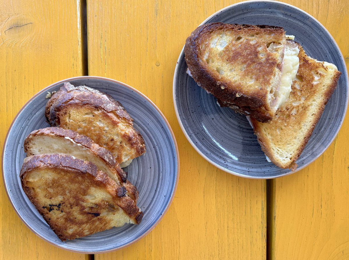 Friday afternoon lunch in late October at the delicious Funicular Coffeehouse… Beautiful views &amp; the best toasties! 😋 

➡️ Hit SAVE so you can come back and book with us once you’ve checked your diary!

#broadstairs #beautifulbroadstairs #kent #kentcoast  #autumn #halfterm