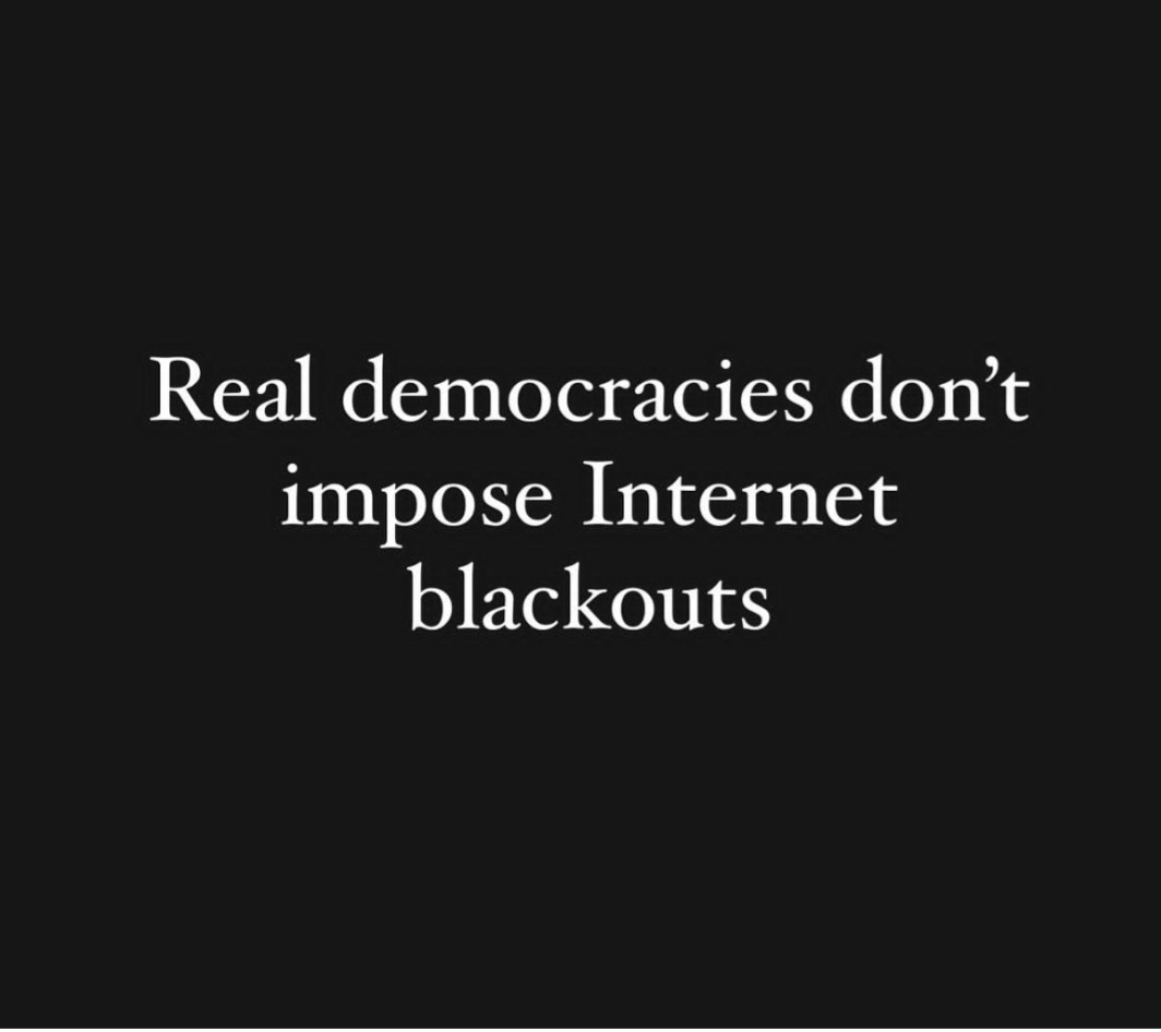 Shaz295's tweet photo. INTERNET BLACKOUT IN GAZA, PALESTINE RGHTNOW 
#Gazabombing #Gaza_Genocide #Hamas #palestinianresistancegroup #blackout #Internet https://t.co/Z6FopsAh7t